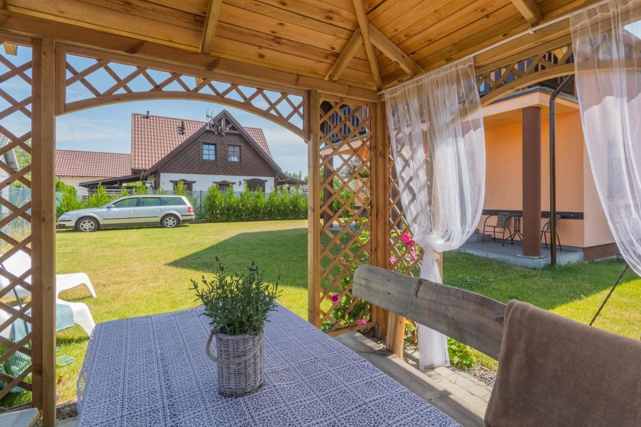 Bursztynek Pokoje Goscinne Jantar Exterior foto